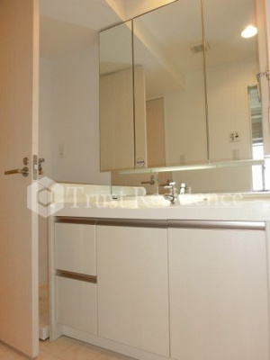 【独立洗面台】 | エルエーロゴス両国