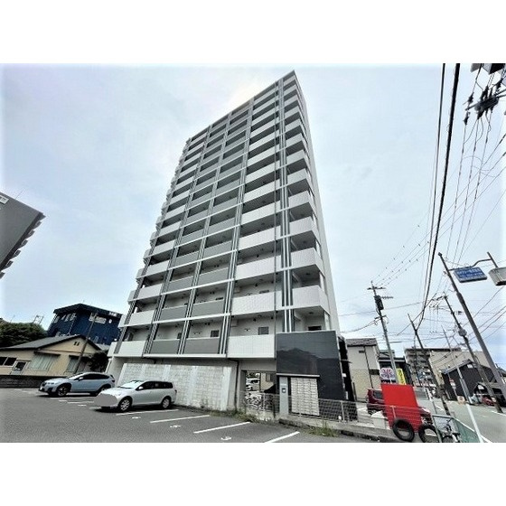 熊本市西区二本木２丁目の賃貸マンション