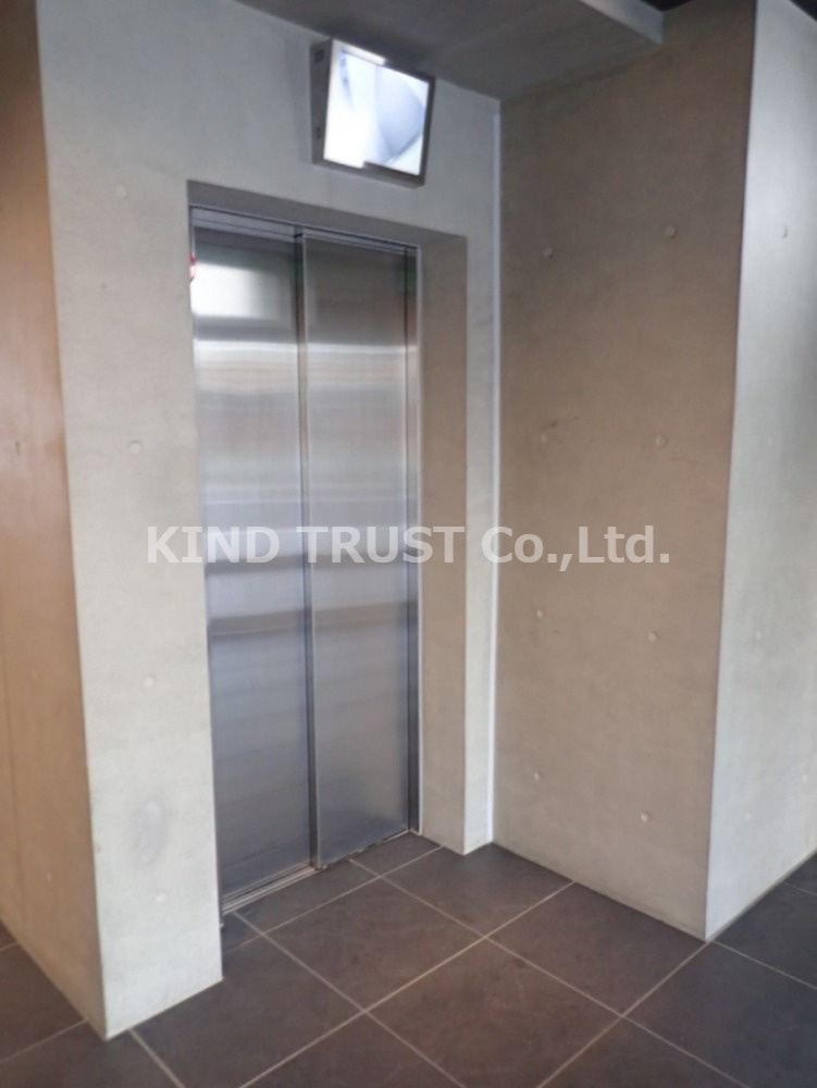 フジマン北梅田のロビー|落ち着いたロビーです