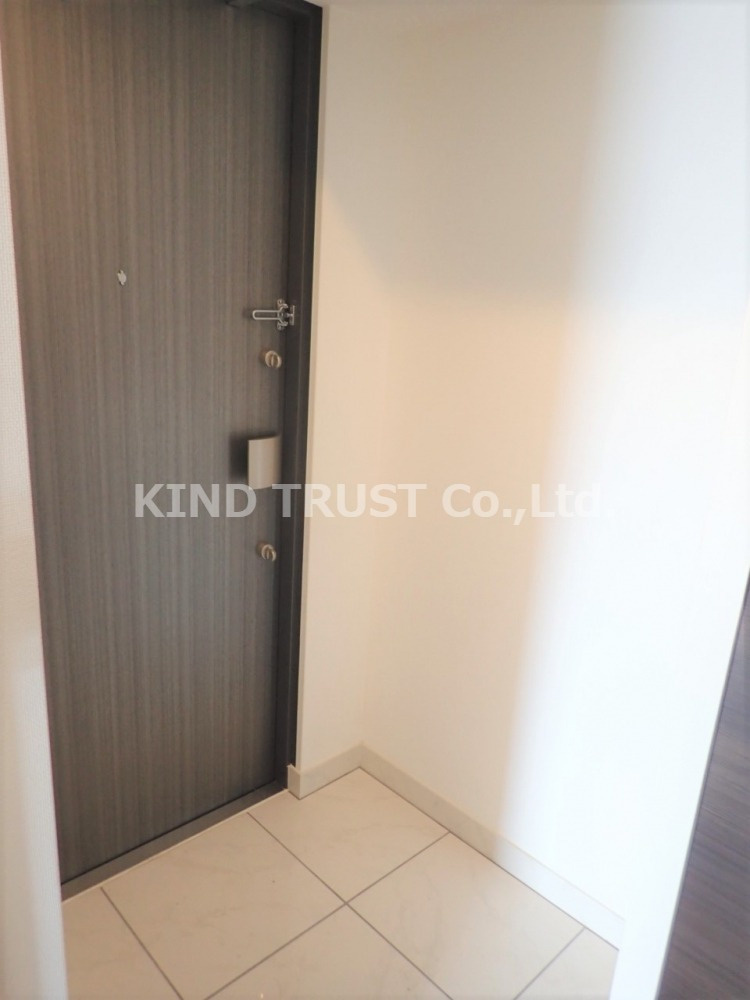 フジマン北梅田の玄関|ゆったりとした玄関です