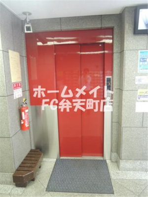 【ロビー】 | メゾン阿波座西 | エレベーターがあります