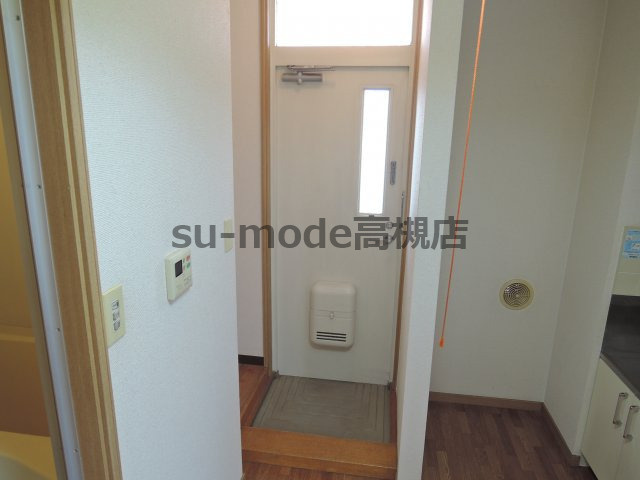 エステートピアみどりヶ丘の玄関