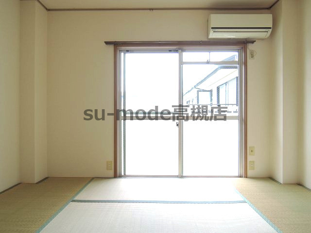 エステートピアみどりヶ丘の洋室