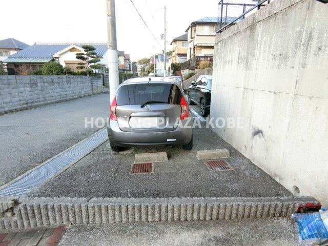 ディアス離宮山手Ｃ　須磨駅の賃貸情報の駐車場