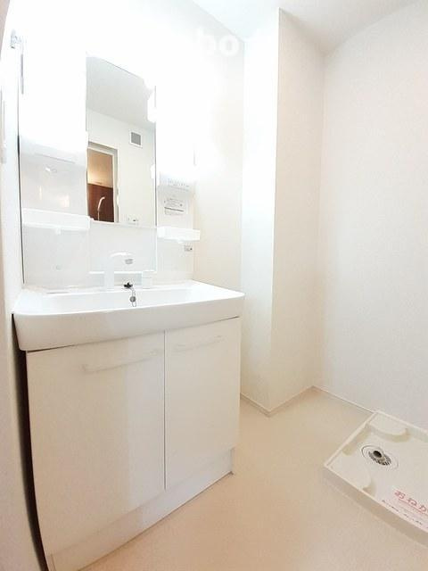 グランピアス笹木野1の洗面所