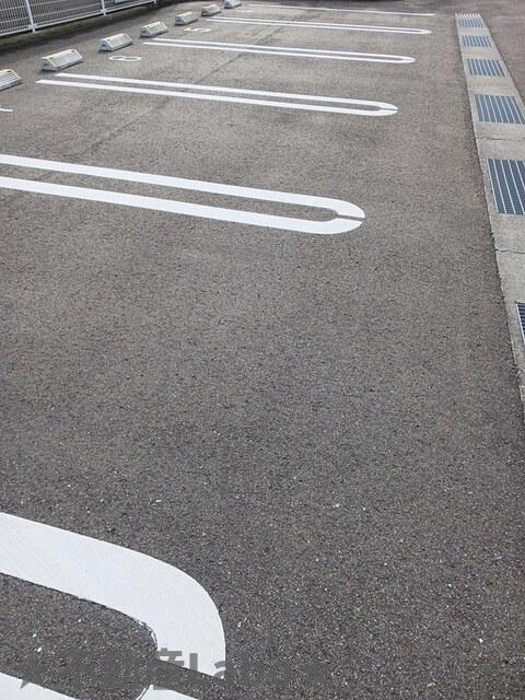 プルミエⅠの駐車場