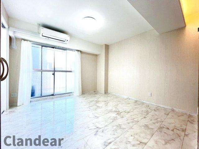リレント第2三ノ輪の居間・リビング|ドキドキの新生活も、安心してスタート。ぴったりの住まいを見つけませんか？クランディアが一緒に住まい選びをサポートします‼　まずは、お気軽にお問合せください　＃クランディア