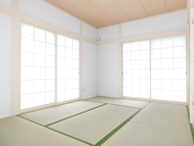 名古屋市中川区東起町５丁目の中古一戸建の和室|◇１階和室◇　　南面で明るい和室約６．０帖　押入・仏間・床の間完備　来客時に便利な独立和室♪　（２０２６年１月フルリフォーム済）　