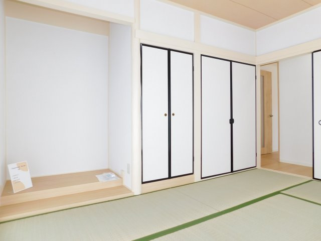 名古屋市中川区東起町５丁目の中古一戸建の和室|◇１階和室◇　　南面で明るい和室約６．０帖　押入・仏間・床の間完備　来客時に便利な独立和室♪　（２０２６年１月フルリフォーム済）　