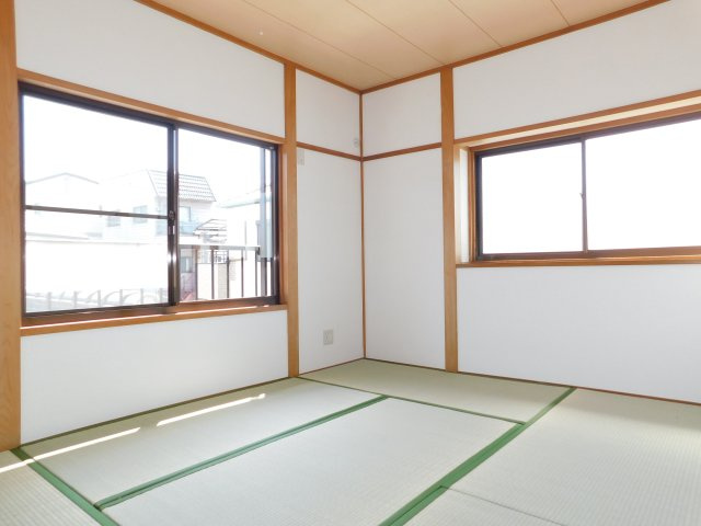 名古屋市中川区東起町５丁目の中古一戸建の和室|◇２階和室◇　　南面で明るい和室約６．０帖　全居室収納完備！　（２０２６年１月フルリフォーム済）