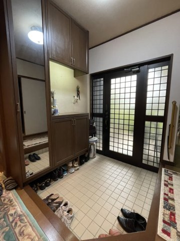 林町　戸建の玄関