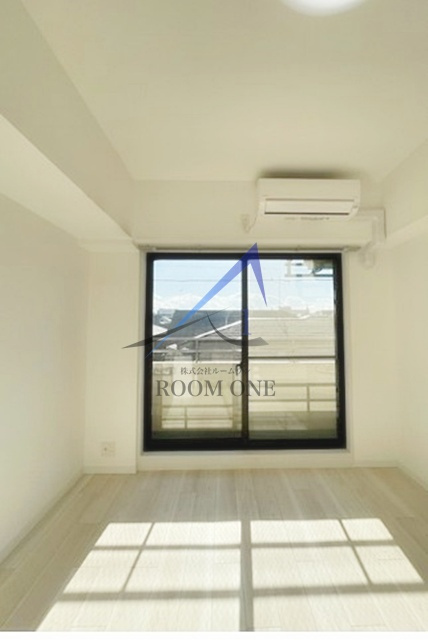 カテリーナ梅ヶ丘の居間・リビング|洋室のお部屋です。