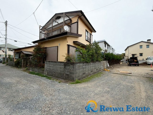 売地　茅ヶ崎市旭が丘の前面道路含む現地写真