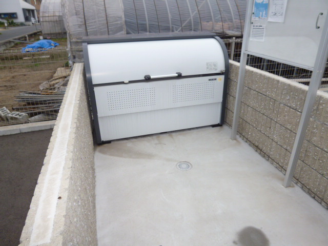 ラ・フィエルテのその他共用部分|敷地内ゴミステーション