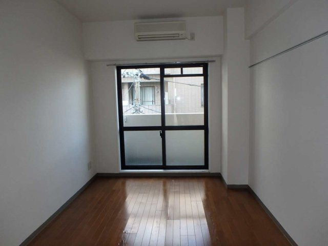 スカイコート駒場東大前の居間・リビング