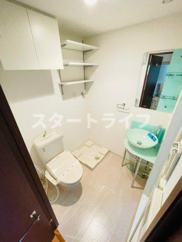 大阪市淀川区十三東２丁目の賃貸マンションの洗面所