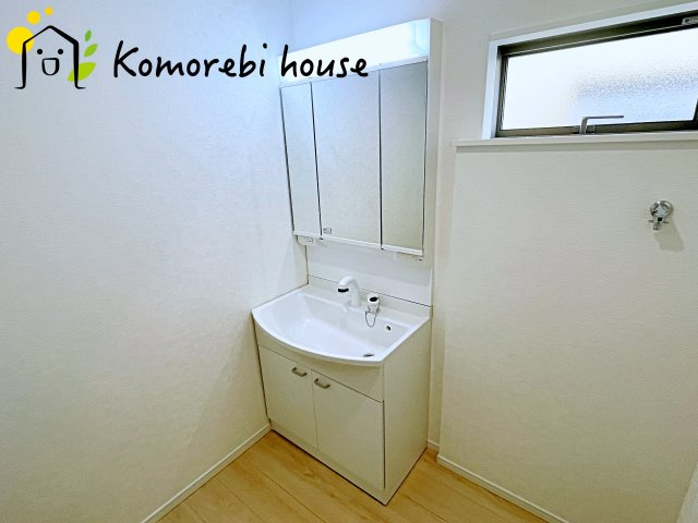 さいたま市見沼区風渡野　第６　新築一戸建て　クレイドルガーデン　01の独立洗面台|26.4.18　撮影済み