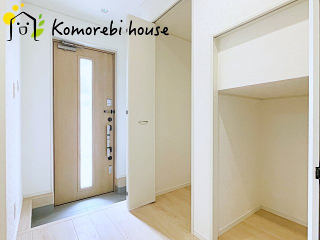 さいたま市見沼区風渡野　第６　新築一戸建て　クレイドルガーデン　01の玄関|26.4.18　撮影済み