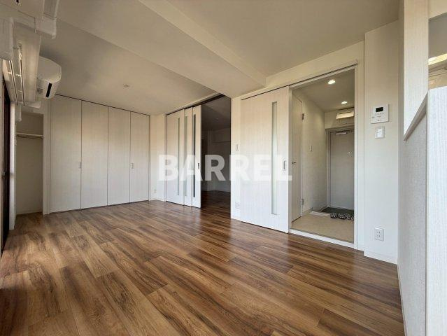 淀川ビルの居間・リビング