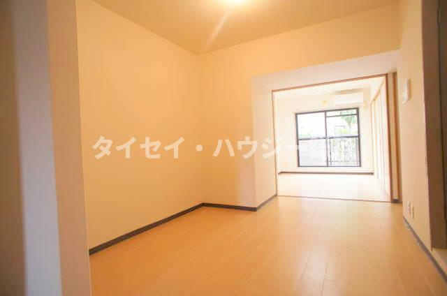アヴニール梨の樹の居間・リビング|同タイプのお部屋の画像です