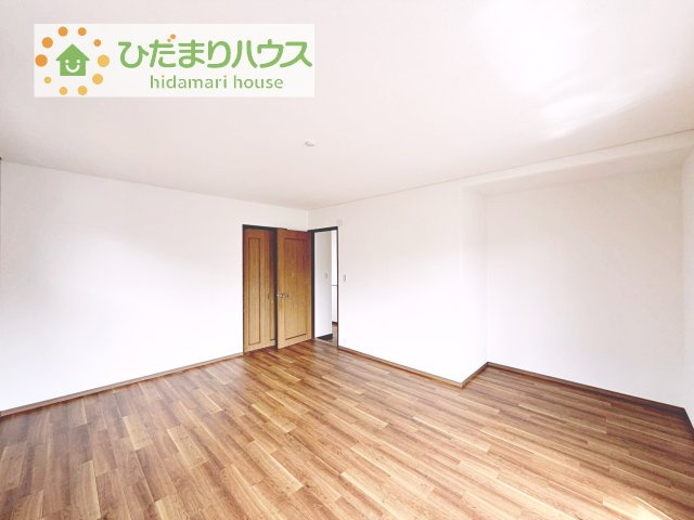 【寝室】 | 龍ケ崎市南が丘1期　中古戸建 | ゆとりのある主寝室！ご家族全員で寝れちゃいます♪