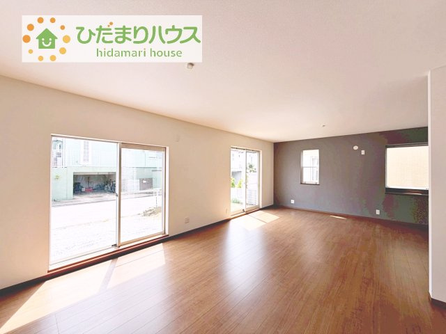 【居間・リビング】 | 龍ケ崎市南が丘1期　中古戸建 | お友達や親戚とホームパーティもいいですね(*^^*)