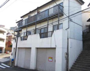 横浜市保土ケ谷区桜ケ丘２丁目のアパートの外観