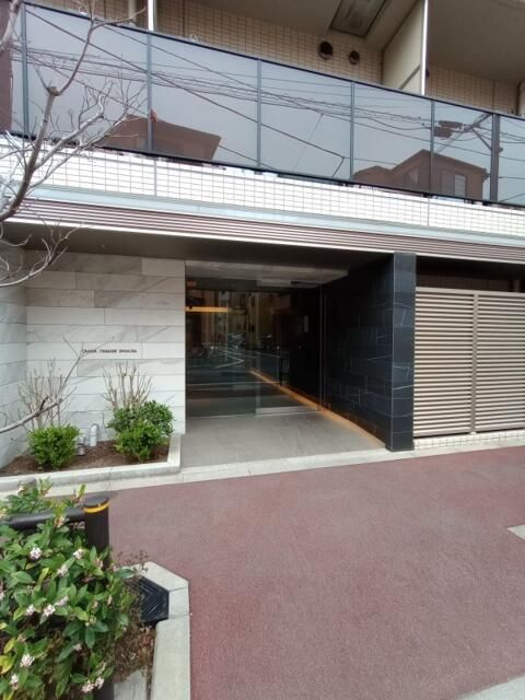 クレイシア板橋志村のエントランス