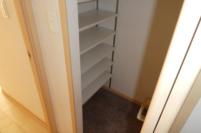 ライジング・サンの玄関|シューズクローゼット