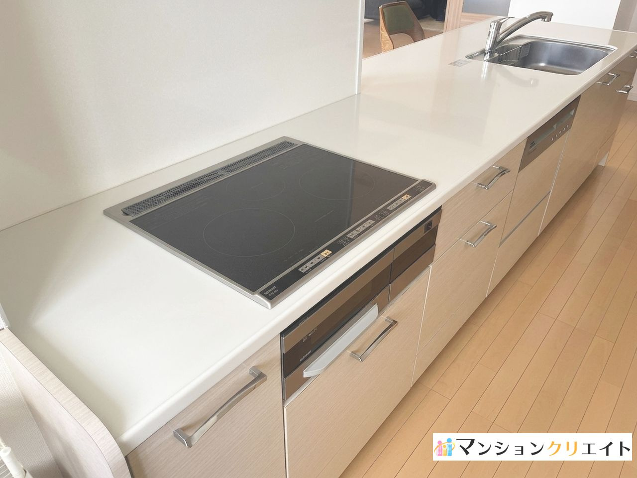 タワーグランデCHAのキッチン|システムキッチン。オール電化です。