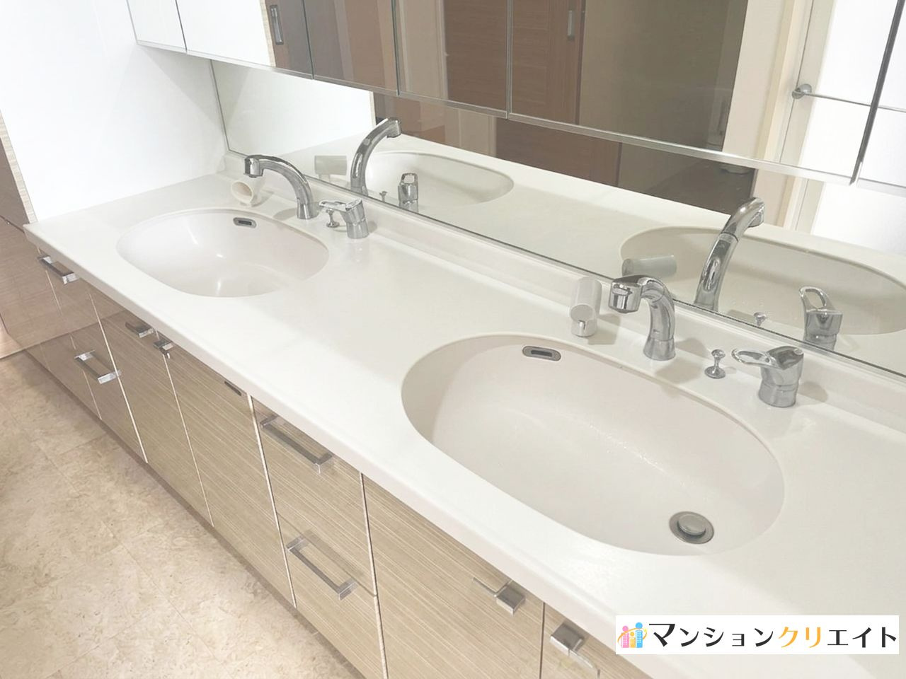 タワーグランデCHAの洗面所|システム洗面化粧台