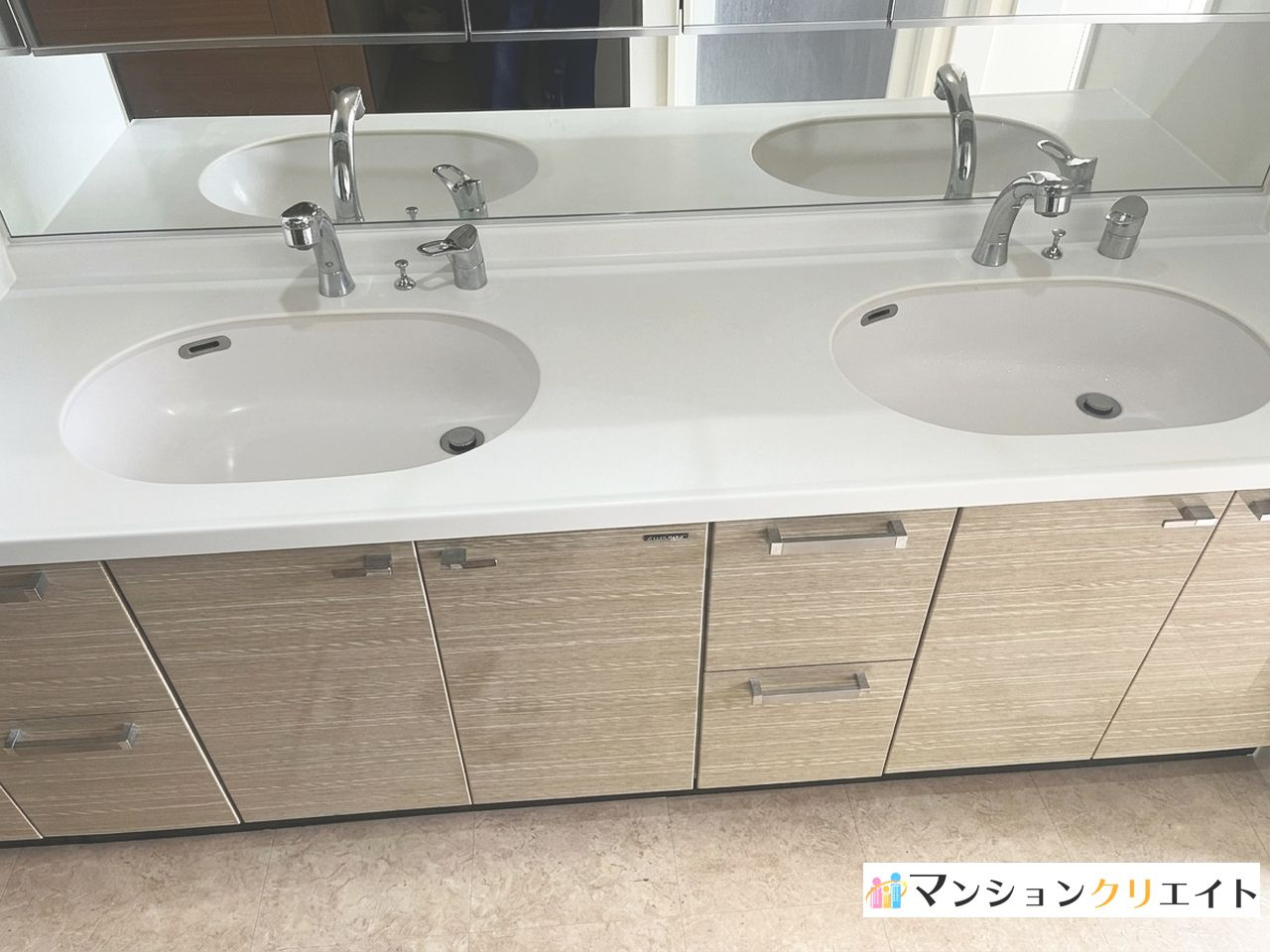 タワーグランデCHAの洗面所|二人並んで使える洗面ボウルで、朝の混雑も解消