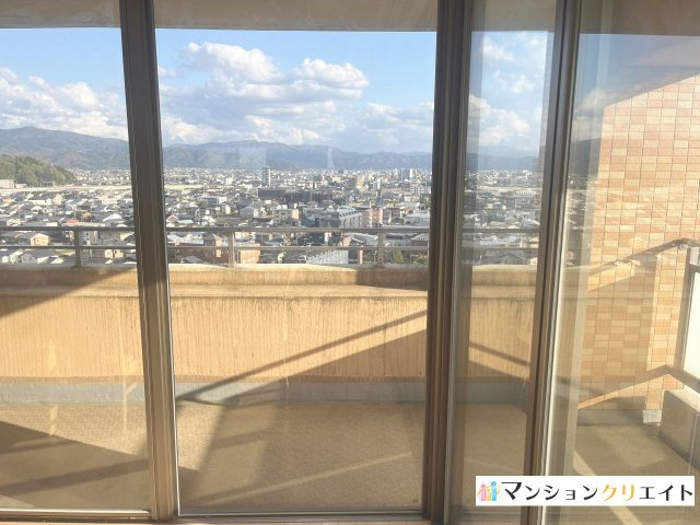 タワーグランデCHAのその他|リビング窓からの景色