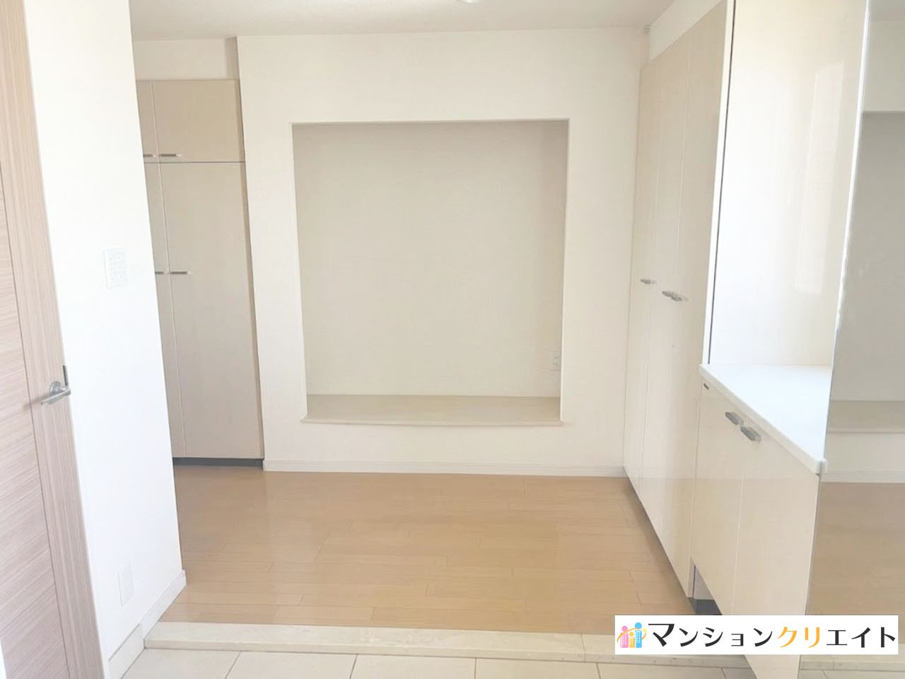 タワーグランデCHAの玄関|明るく開放感のある内玄関です。