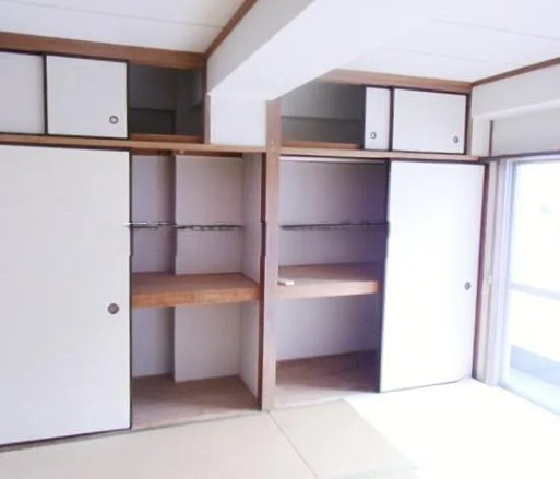 真砂マンションの収納