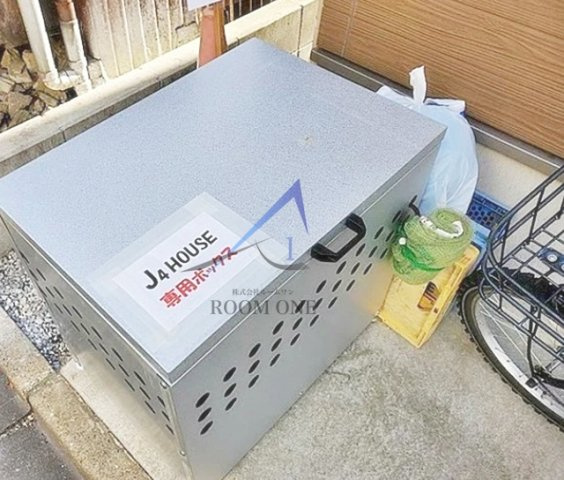 Ｊ４ＨＯＵＳＥのその他共用部分|敷地内ごみ置き場です。
