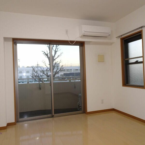 サンメゾンの居間・リビング