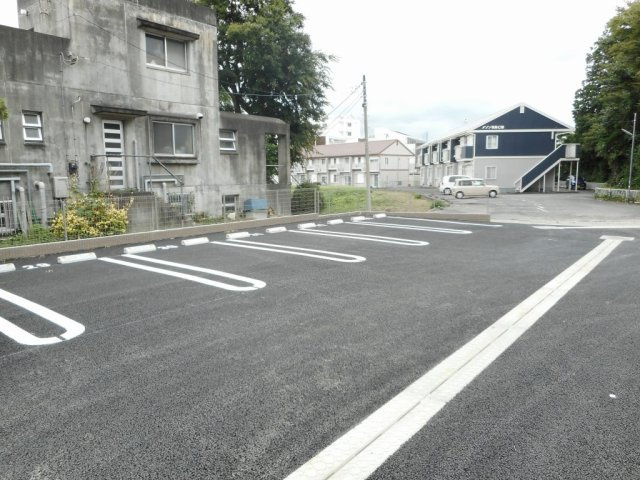 リバティ　１５　Ｃの駐車場|駐車場