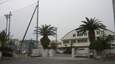 【周辺】 | サンワード | 今治市立西中学校まで550m