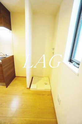 【設備】 | Ｊ４ＨＯＵＳＥ | 室内洗濯機置き場です。