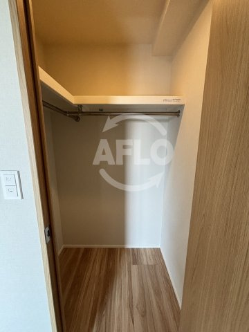 RJRプレシア南堀江の収納|RJRプレシア南堀江　ウォークインクローゼット