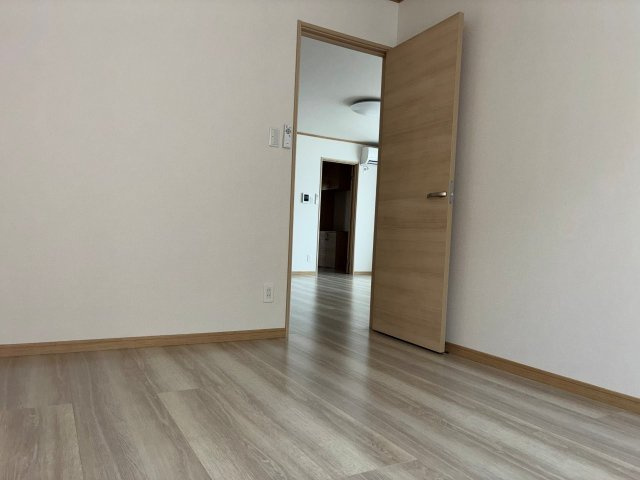 【寝室】の画像