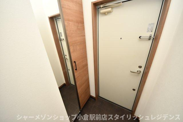 プレミアージュ緑ヶ丘Ⅱの玄関