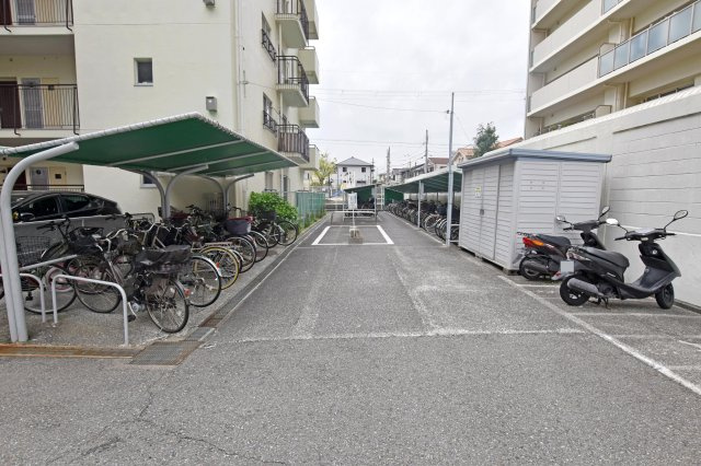 伊丹ダイヤハイツの駐輪場|駐輪場・バイク置場