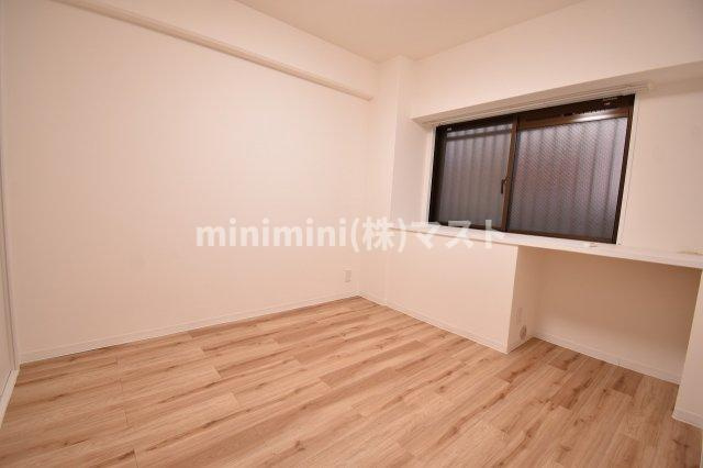 インプルーブ天満橋の居間・リビング