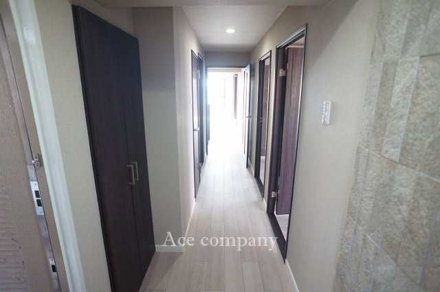 【玄関】 | ファミールハイツ八尾B棟 | 玄関ホールにスッキリ収まったシューズボックス付きです♪