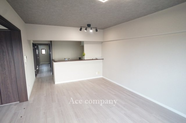 【居間・リビング】 | ファミールハイツ八尾B棟 | 【LDK：約14.5帖】