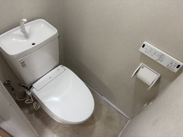 長沢アパートのトイレ|温水洗浄便座