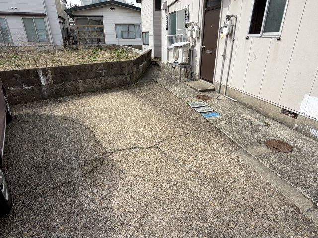長沢アパートの駐車場