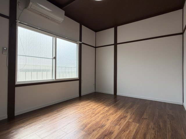 長沢アパートの居間・リビング|洋室6帖
